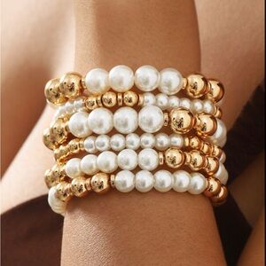 White Pearl & Gold Plate Bracelet-5